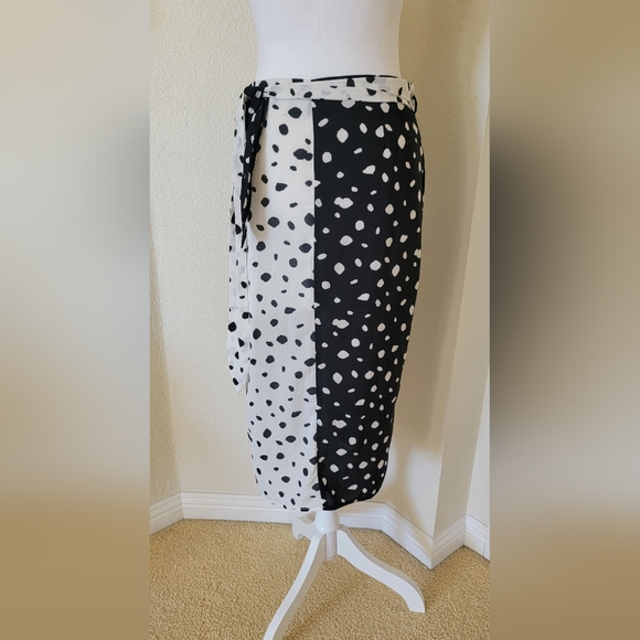 One One Six Wrap Tie Skirt Polka Dot, size Large - Picture 5 of 6